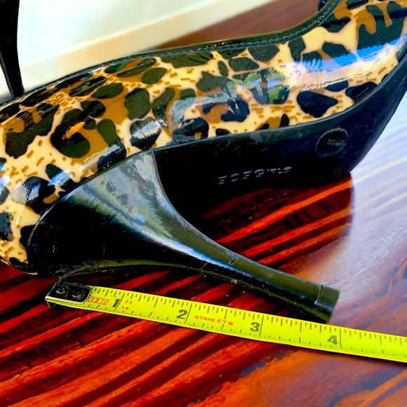 BCBGirls leopard heels - Picture 8 of 9
